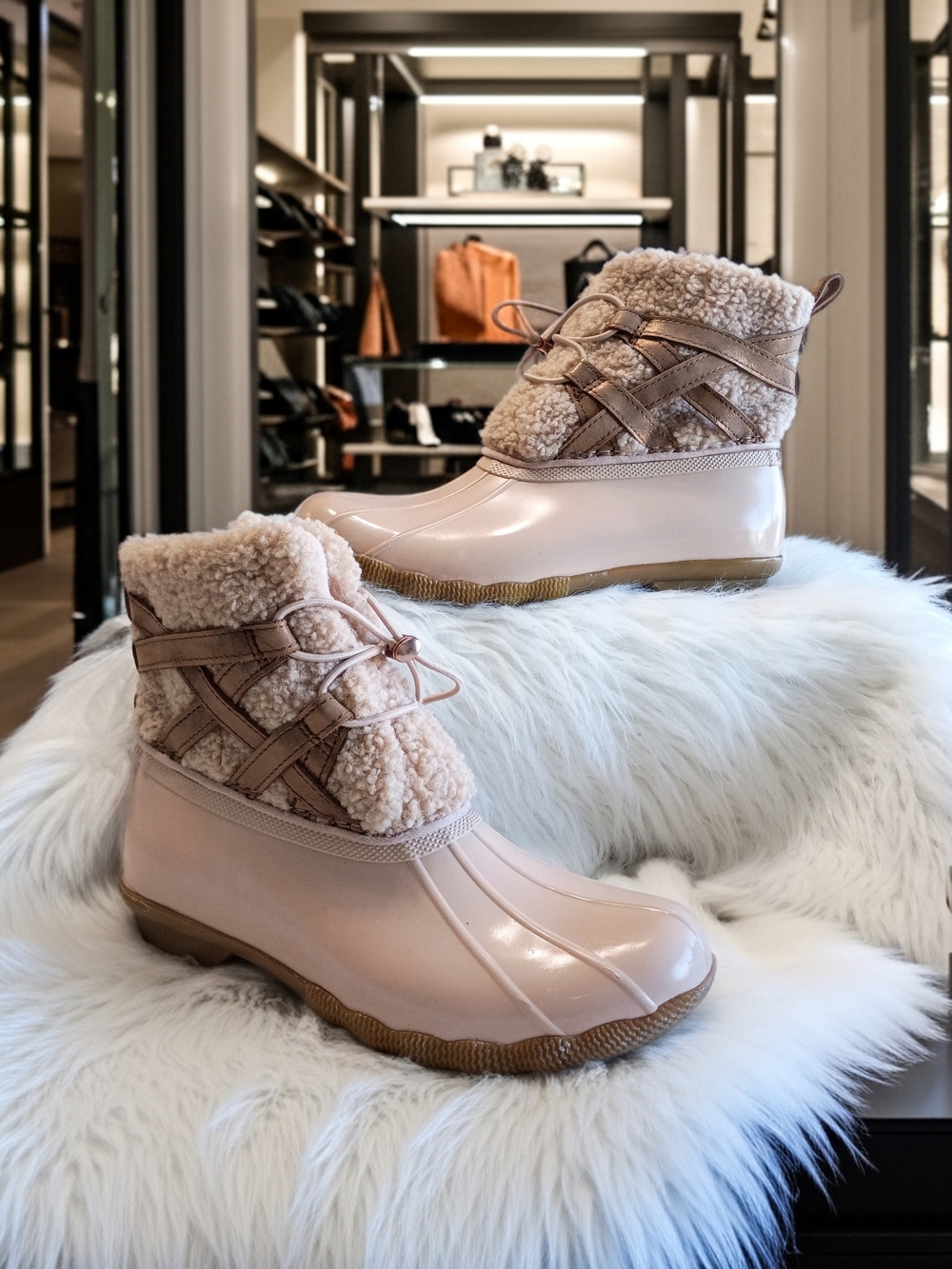 Sperry Blush Rose Gold Shearling-Trim Saltwater Top Sider Duck Boots 7.5